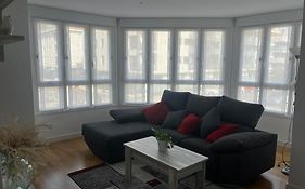 Espectacular apartamento moderno y acogedor-bajo